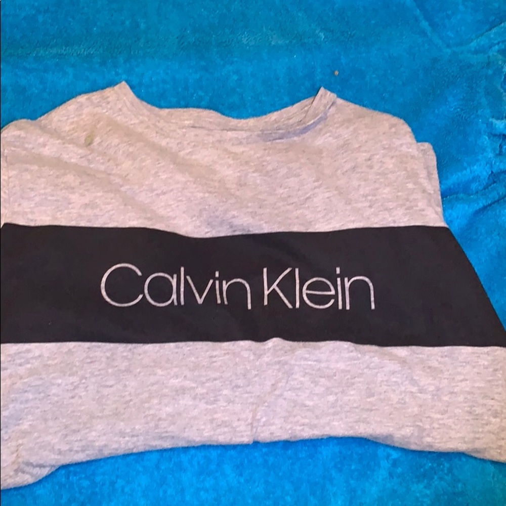 Calvin clean tee shirt